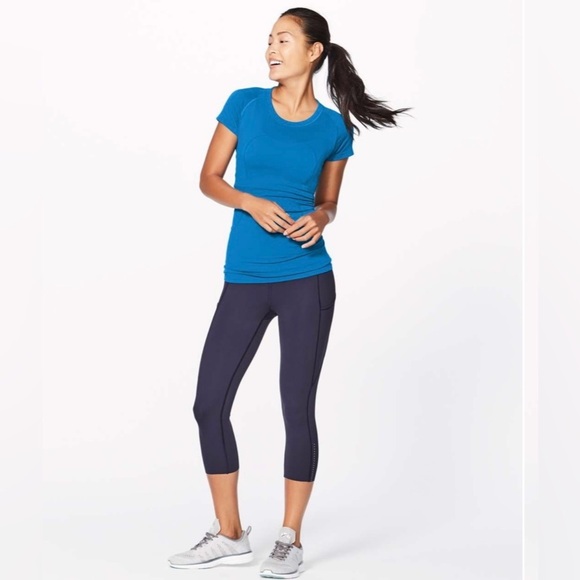 Lululemon Athletica Swiftly Tech Short Sleeve Crew size 6 - Picture 1 of 5